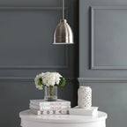 Suspension LED réglable Synnove 1 lumière de SAFAVIEH Lighting, finition nickel - 8,12 x 8,12 x 16,5-46,5 cm - 8 cm (L) x 8 cm (P) x 47 cm (H)