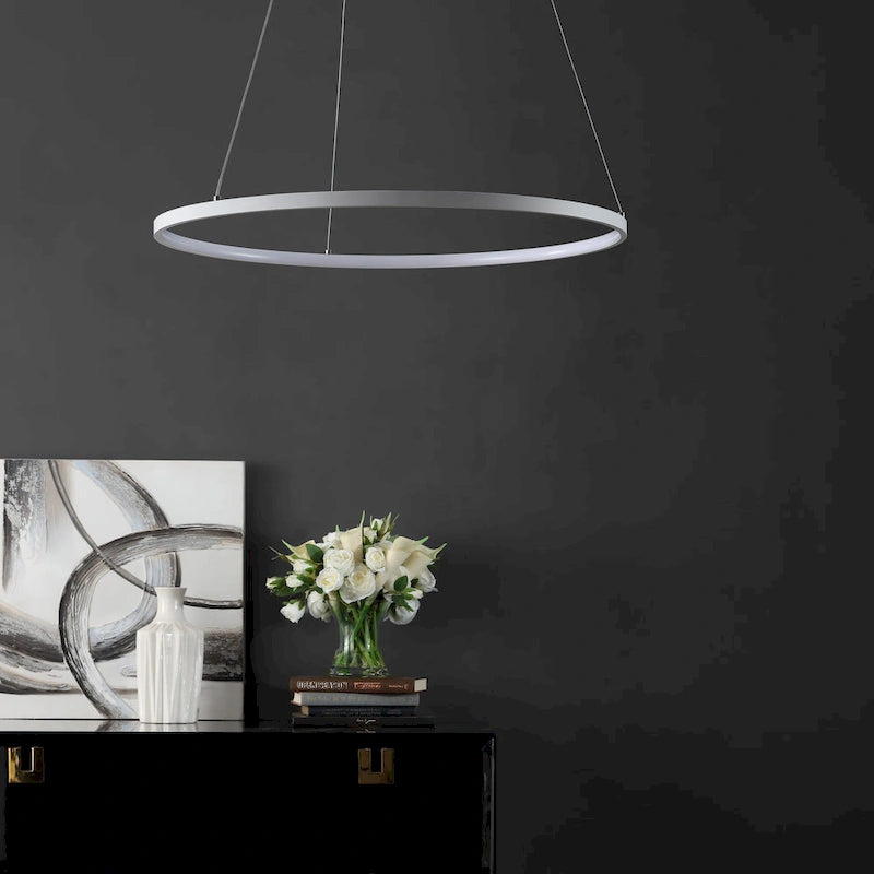 Suspension LED moderne blanche réglable Adje 74 pouces de SAFAVIEH Lighting - 24 po L x 24 po l x 12-74 po H - 24 po L x 24 po P x 61 po H
