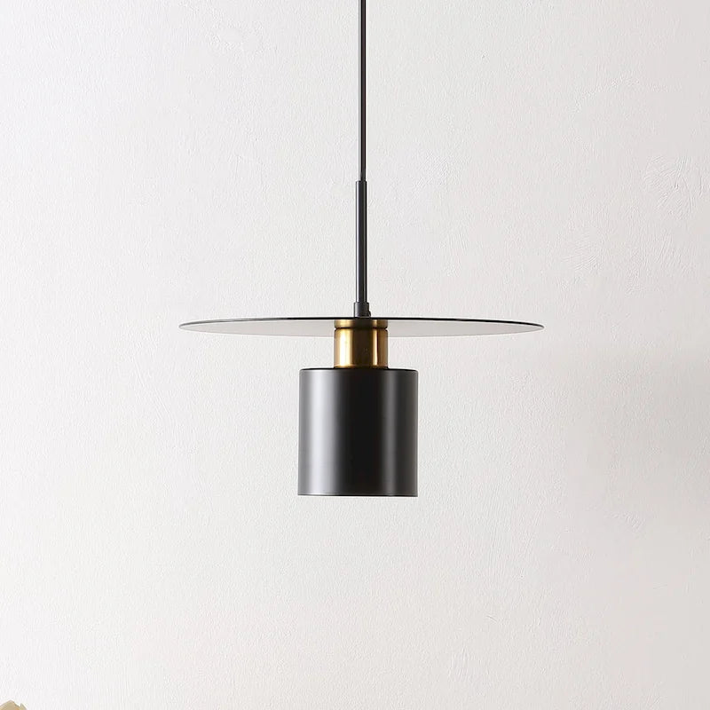 Suspension extensible Nikola de SAFAVIEH Lighting - 30,5 cm L x 30,5 cm P x 66,2 cm H - Noir/Laiton - 30,5 cm L x 30,5 cm P x 180 cm H