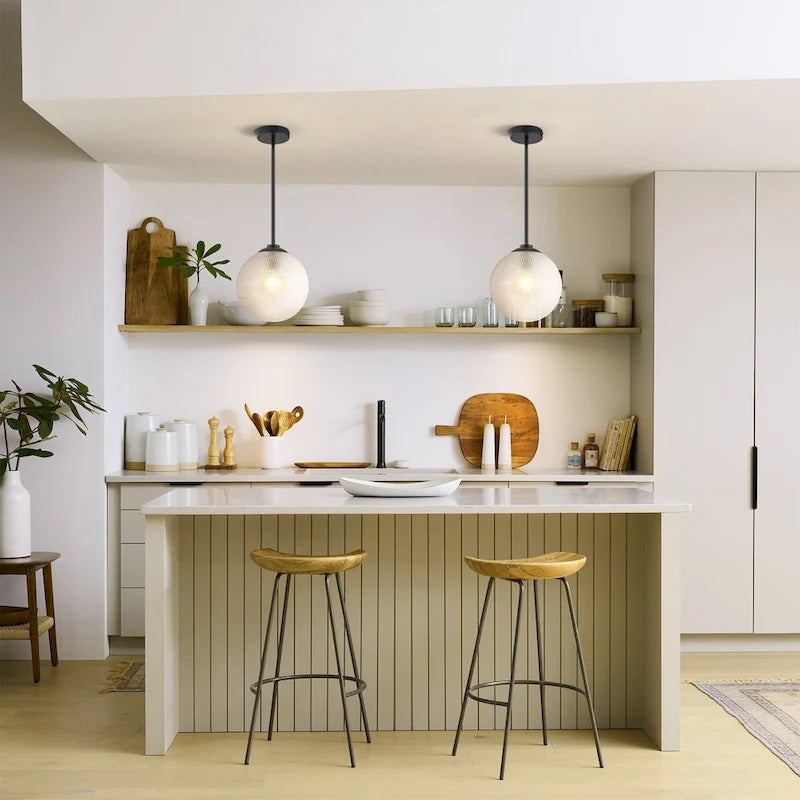 Suspension moderne à une lumière en verre texturé noir et or pour îlot de cuisine