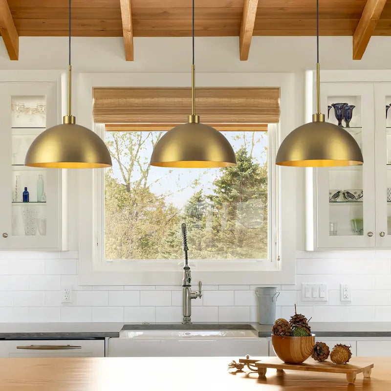 Lustre linéaire moderne à 3 lumières en laiton avec dôme pour îlot de cuisine - W53.2