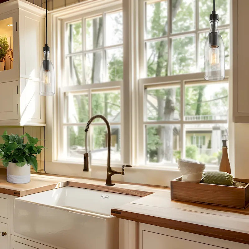 Suspension moderne de style ferme à une lumière en verre bouteille pour îlot de salle à manger