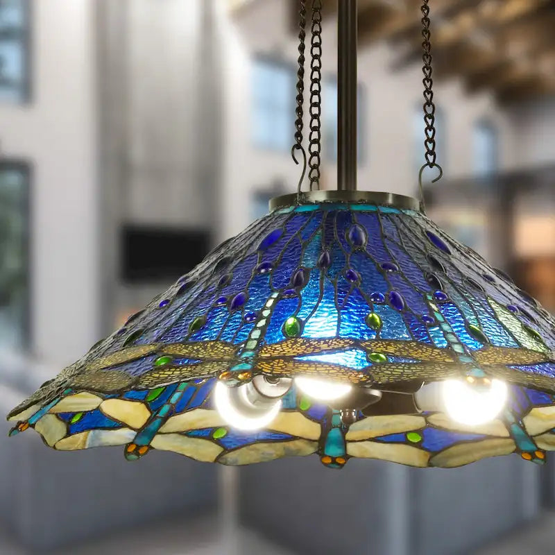 Suspension lumineuse Dragonflies River of Goods, inspirée de Tiffany, en vitrail bleu et vert et métal, 61 cm (24 pouces).