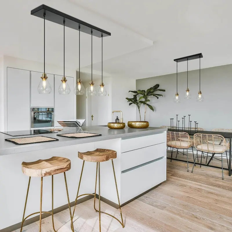 Lustre suspendu linéaire en verre en forme de larme à 5 lumières de style moderne du milieu du siècle, style Malury, pour îlot de cuisine