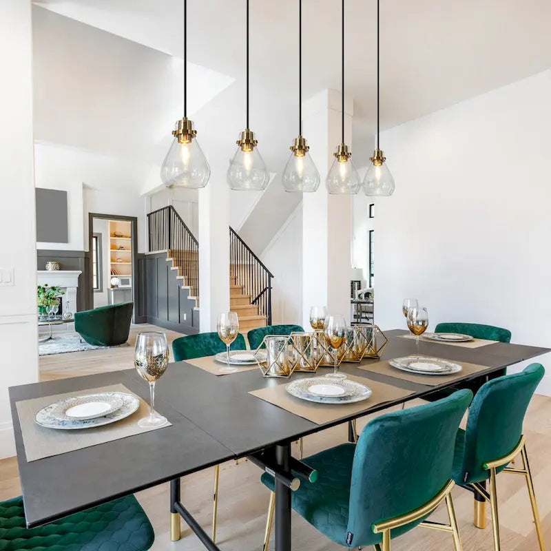 Lustre suspendu linéaire en verre en forme de larme à 5 lumières de style moderne du milieu du siècle, style Malury, pour îlot de cuisine