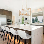 Suspension cylindrique linéaire de style moderne du milieu du siècle pour îlot de cuisine ou salle à manger