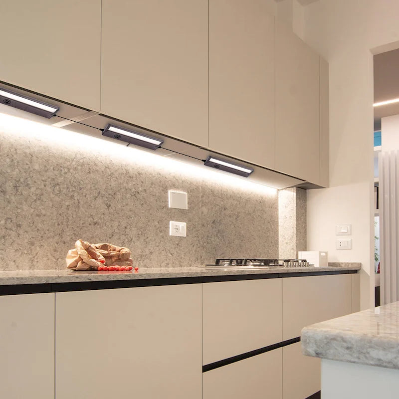 Lot de 4 spots LED intégrés pour sous-meuble, couleur bronze, intensité réglable (3000K/3500K/4000K).