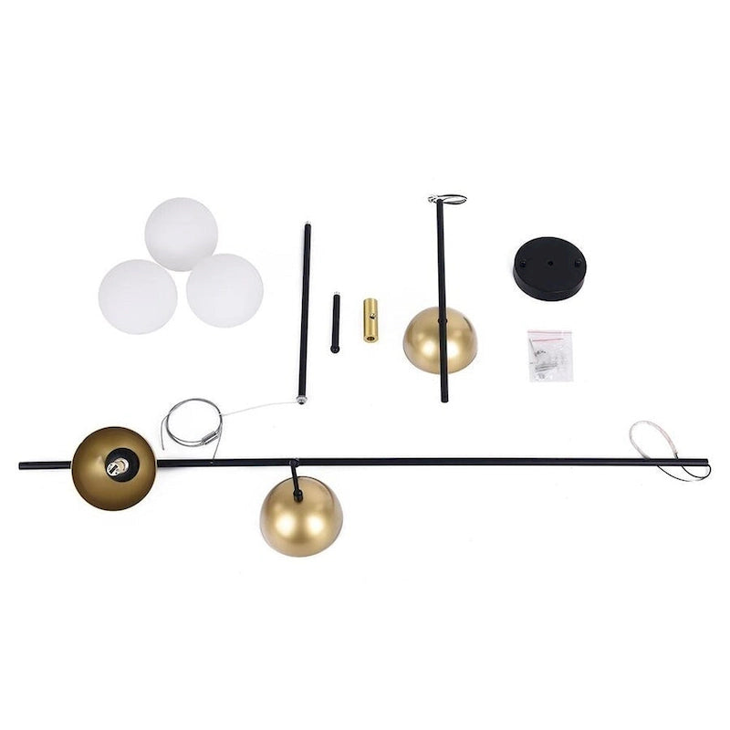 Lustre linéaire minimaliste moderne à 3 lumières avec globe en verre dépoli et abat-jour en laiton noir